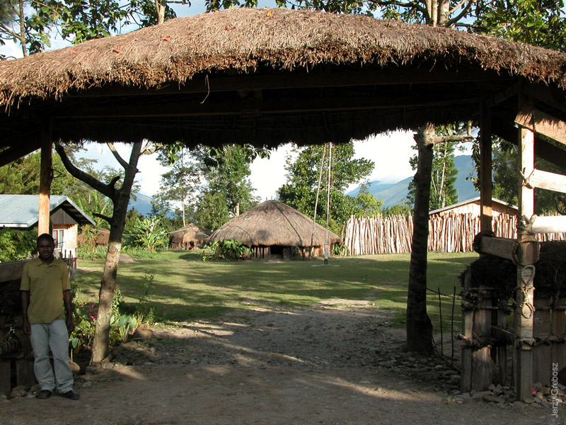 090506-151520_papua