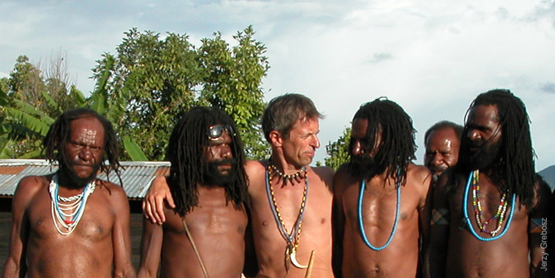 090506-152936_papua_censored
