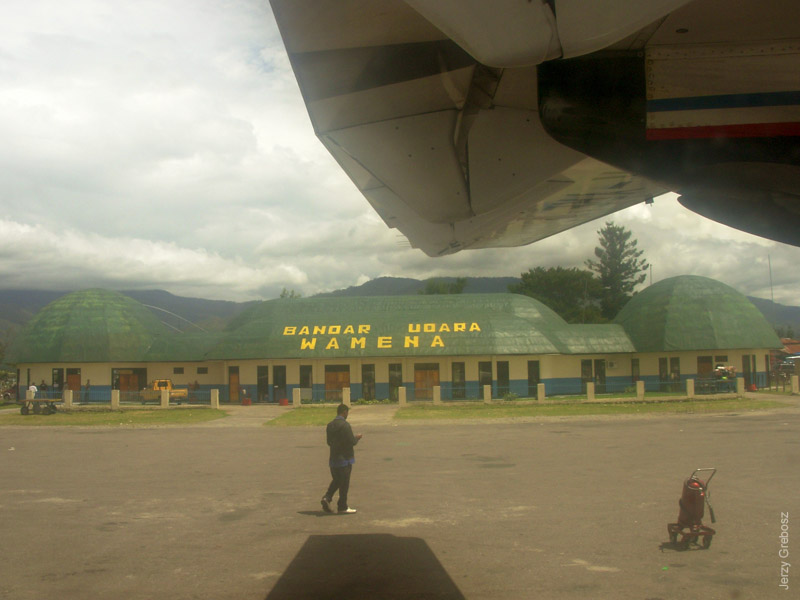 090510-115326_papua